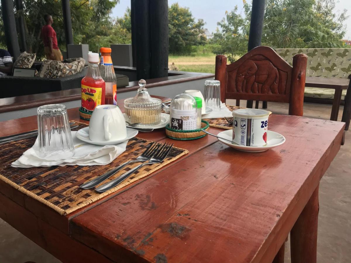 Enshama Game Lodge And Campsite Katunguru Dış mekan fotoğraf